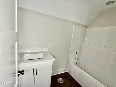 Bath - 39 Forest Barnes Rd, Petal, MS 39465 photo 6 of 6
