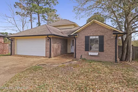 1910 Marsh Cv, Biloxi, MS 39532