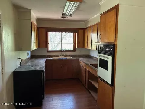 Kitchen - 1620 Virginia Ave, Mccomb, MS 39648 photo 1 of 1