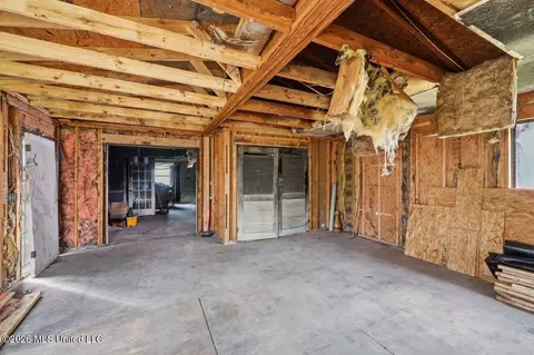 Entry Way - 236 Cherry Hill Dr, Jackson, MS 39212 photo 1 of 1