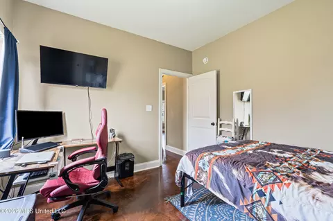 Bedroom - 10067 Emerald Forest Dr, Hernando, MS 38632 photo 2 of 7