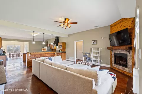 Other - 10067 Emerald Forest Dr, Hernando, MS 38632 photo 7 of 10