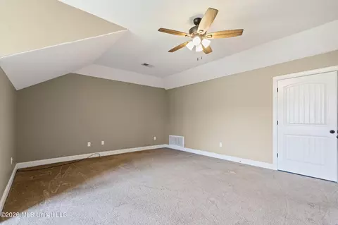 Bedroom - 10067 Emerald Forest Dr, Hernando, MS 38632 photo 6 of 7