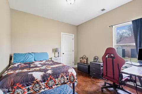 Bedroom - 10067 Emerald Forest Dr, Hernando, MS 38632 photo 1 of 7