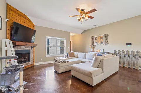 Other - 10067 Emerald Forest Dr, Hernando, MS 38632 photo 6 of 10
