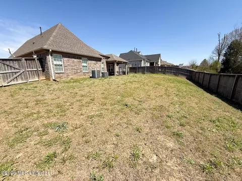 Exterior - 187 Magnolia Gardens Dr, Hernando, MS 38632 photo 3 of 4