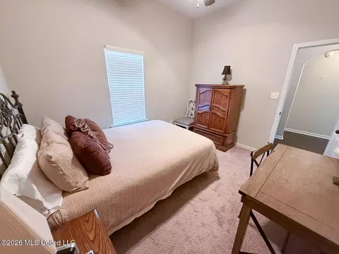 Bedroom - 187 Magnolia Gardens Dr, Hernando, MS 38632 photo 5 of 7