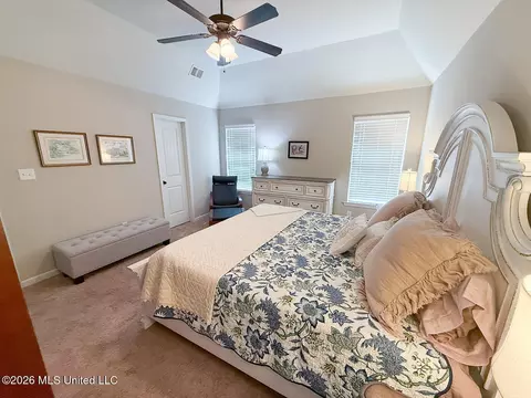 Bedroom - 187 Magnolia Gardens Dr, Hernando, MS 38632 photo 3 of 7