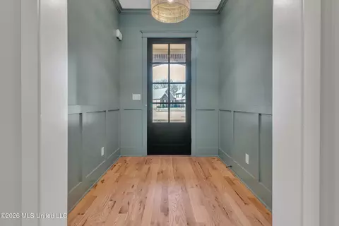 Entry Way - 4342 E Robinson Loop, Olive Branch, MS 38654 photo 1 of 4