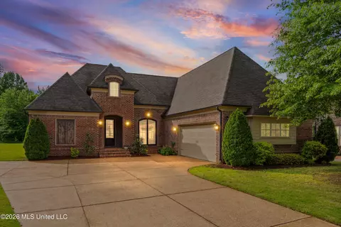 4342 E Robinson Loop, Olive Branch, MS 38654