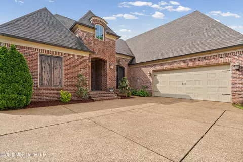 Exterior - 4342 E Robinson Loop, Olive Branch, MS 38654 photo 8 of 9