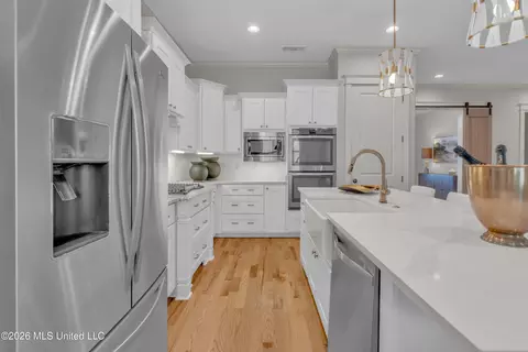 Kitchen - 4342 E Robinson Loop, Olive Branch, MS 38654 photo 3 of 3
