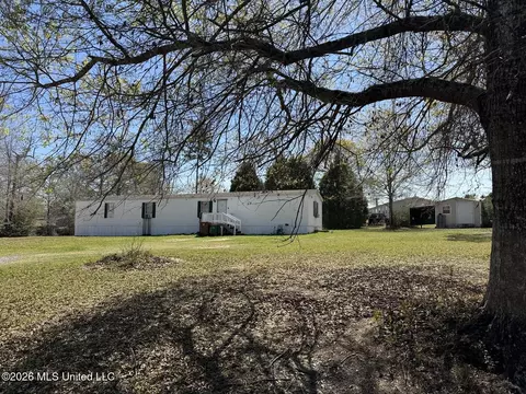 15068 Coggins Cv, Saucier, MS 39574