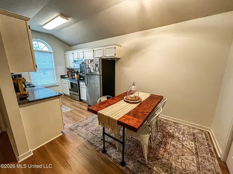 Dining - 739 Whippoorwill Dr, Brandon, MS 39047 photo 2 of 2