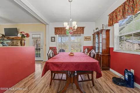 Dining - 2221 Basin-central Rd, Lucedale, MS 39452 photo 1 of 1