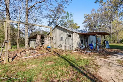 Exterior - 2221 Basin-central Rd, Lucedale, MS 39452 photo 1 of 2