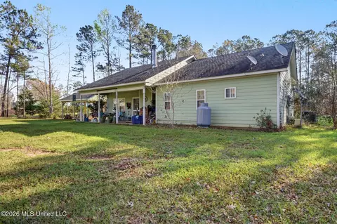 Exterior - 2221 Basin-central Rd, Lucedale, MS 39452 photo 2 of 2