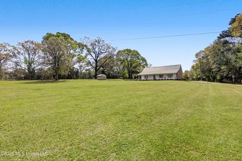 Exterior - 222 Gristmill Rd, Lucedale, MS 39452 photo 3 of 4