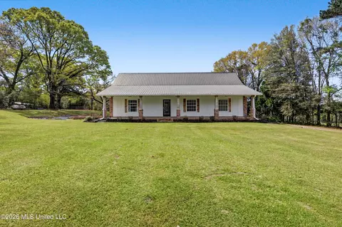222 Gristmill Rd, Lucedale, MS 39452