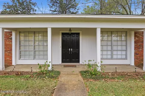 Exterior - 1110 Post Rd, Clinton, MS 39056 photo 3 of 9