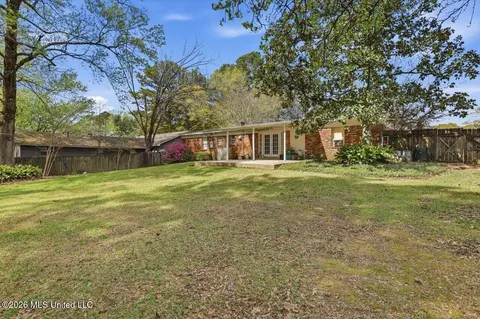 Exterior - 1110 Post Rd, Clinton, MS 39056 photo 6 of 9