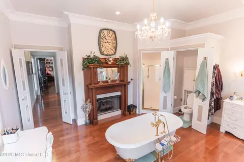 Bath - 1203 Pine Lake Dr, Corinth, MS 38834 photo 5 of 8