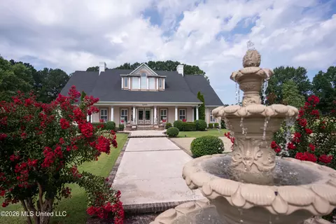 Exterior - 1203 Pine Lake Dr, Corinth, MS 38834 photo 8 of 9