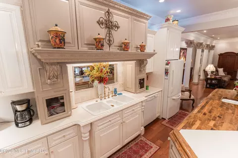 Kitchen - 1203 Pine Lake Dr, Corinth, MS 38834 photo 5 of 7