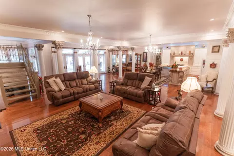 Living - 1203 Pine Lake Dr, Corinth, MS 38834 photo 1 of 4