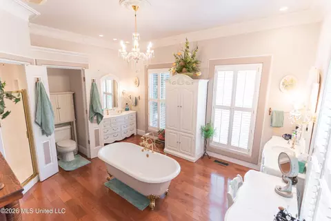 Bath - 1203 Pine Lake Dr, Corinth, MS 38834 photo 6 of 8