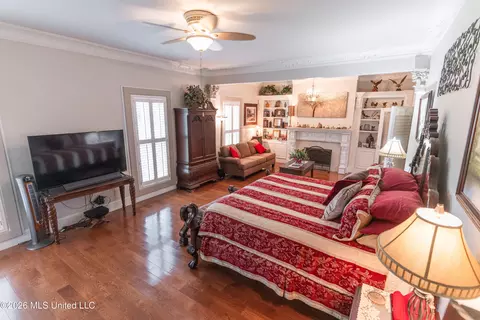 Bedroom - 1203 Pine Lake Dr, Corinth, MS 38834 photo 5 of 9