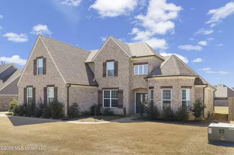 Exterior - 13385 N Fields Ln, Olive Branch, MS 38654 photo 5 of 6