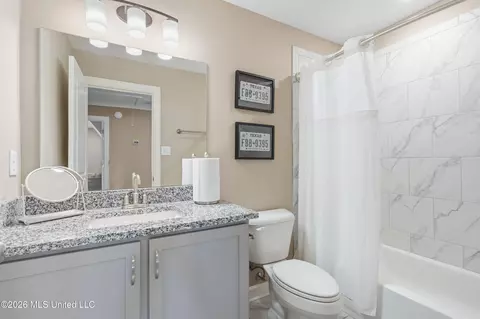 Bath - 13385 N Fields Ln, Olive Branch, MS 38654 photo 4 of 4