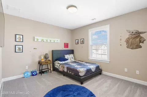 Bedroom - 13385 N Fields Ln, Olive Branch, MS 38654 photo 4 of 6