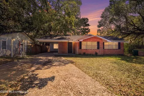 16205 Seville Ct, Biloxi, MS 39532