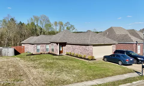 Exterior - 736 Hartwood Cv, Brandon, MS 39042 photo 5 of 7