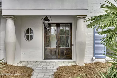 Exterior - 1418 Windrose Dr, Brandon, MS 39047 photo 2 of 14