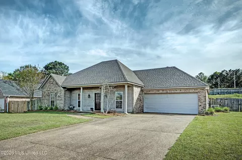Exterior - 151 Stratford Dr, Madison, MS 39110 photo 2 of 8
