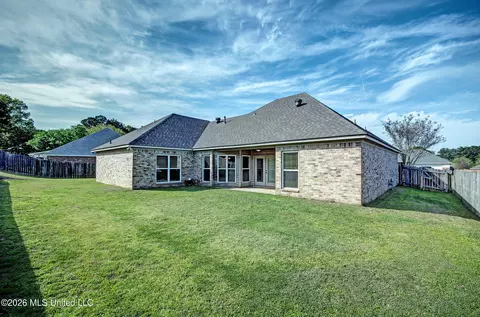 Exterior - 151 Stratford Dr, Madison, MS 39110 photo 6 of 8