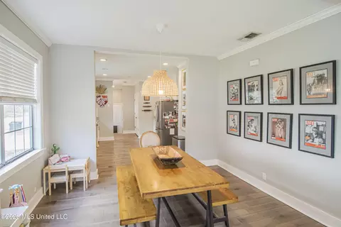 Dining - 1704 Laurel St, Jackson, MS 39202 photo 3 of 3