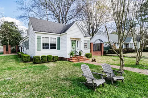 Exterior - 1704 Laurel St, Jackson, MS 39202 photo 3 of 9