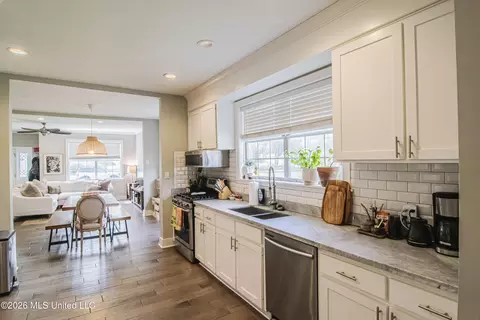 Kitchen - 1704 Laurel St, Jackson, MS 39202 photo 3 of 4