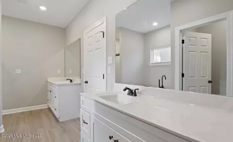 Bath - 210 Rowell Rd, Coldwater, MS 38618 photo 1 of 1