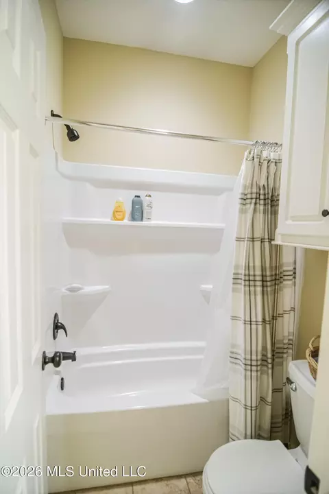 Bath - 146 Tradition Pkwy, Flowood, MS 39232 photo 2 of 3