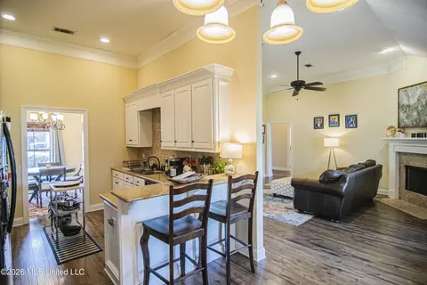 Entry Way - 146 Tradition Pkwy, Flowood, MS 39232 photo 2 of 2
