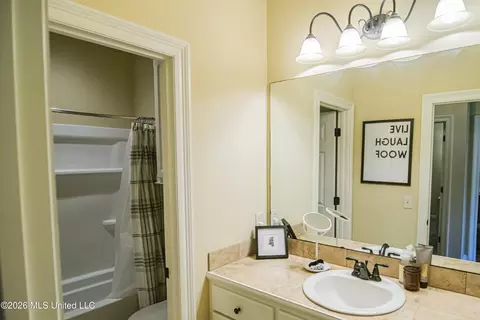 Bath - 146 Tradition Pkwy, Flowood, MS 39232 photo 3 of 3