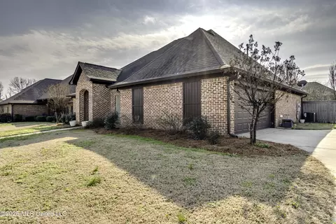 Exterior - 105 Cascable Dr, Canton, MS 39046 photo 5 of 12
