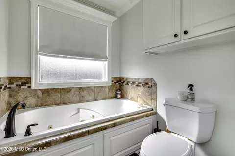 Bath - 105 Cascable Dr, Canton, MS 39046 photo 3 of 7