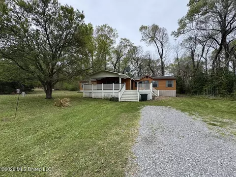 146 Cloverdale Rd #A, Natchez, MS 39120