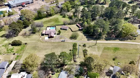 406 Wayne St, Clinton, MS 39056 photo 2